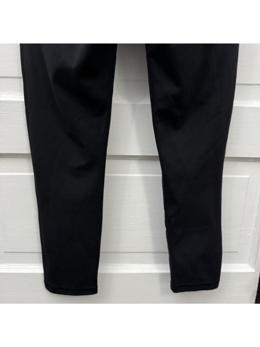 GapFit Blackout Technology Leggings Women S Black High Rise Crop Yoga - Picture 7 of 11